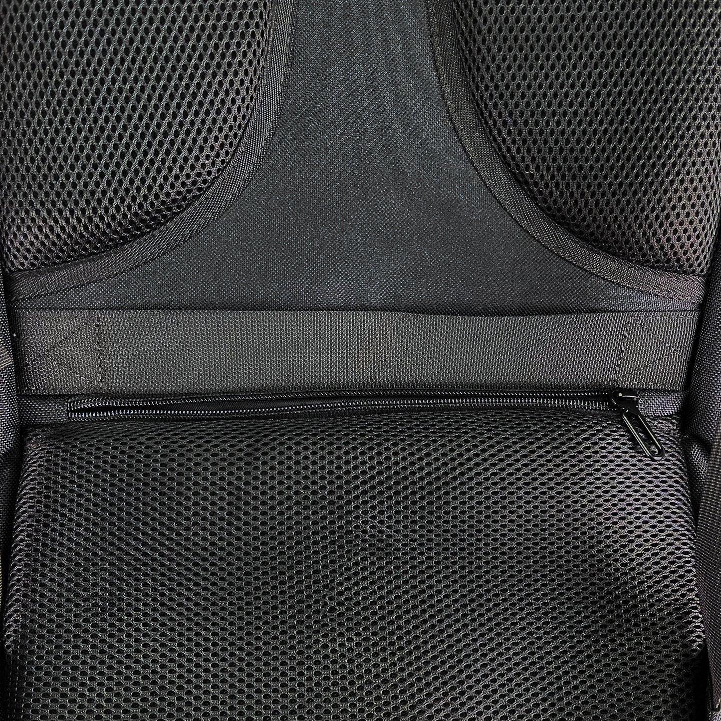B-218101-BK GIVE CASUAL BACKPACK
