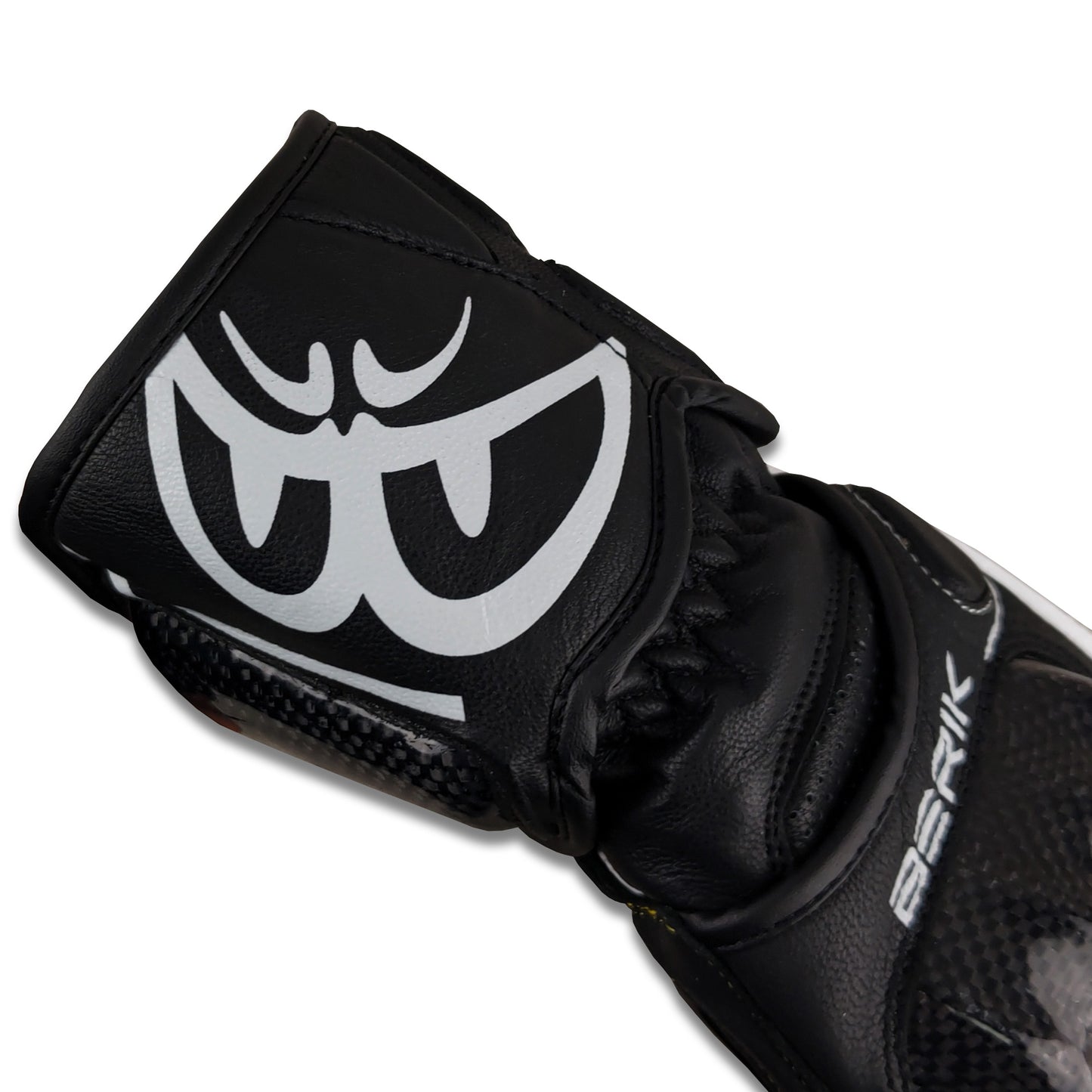 G-235106-BK  BLACK/WHITE BERIK RACINGGLOVE