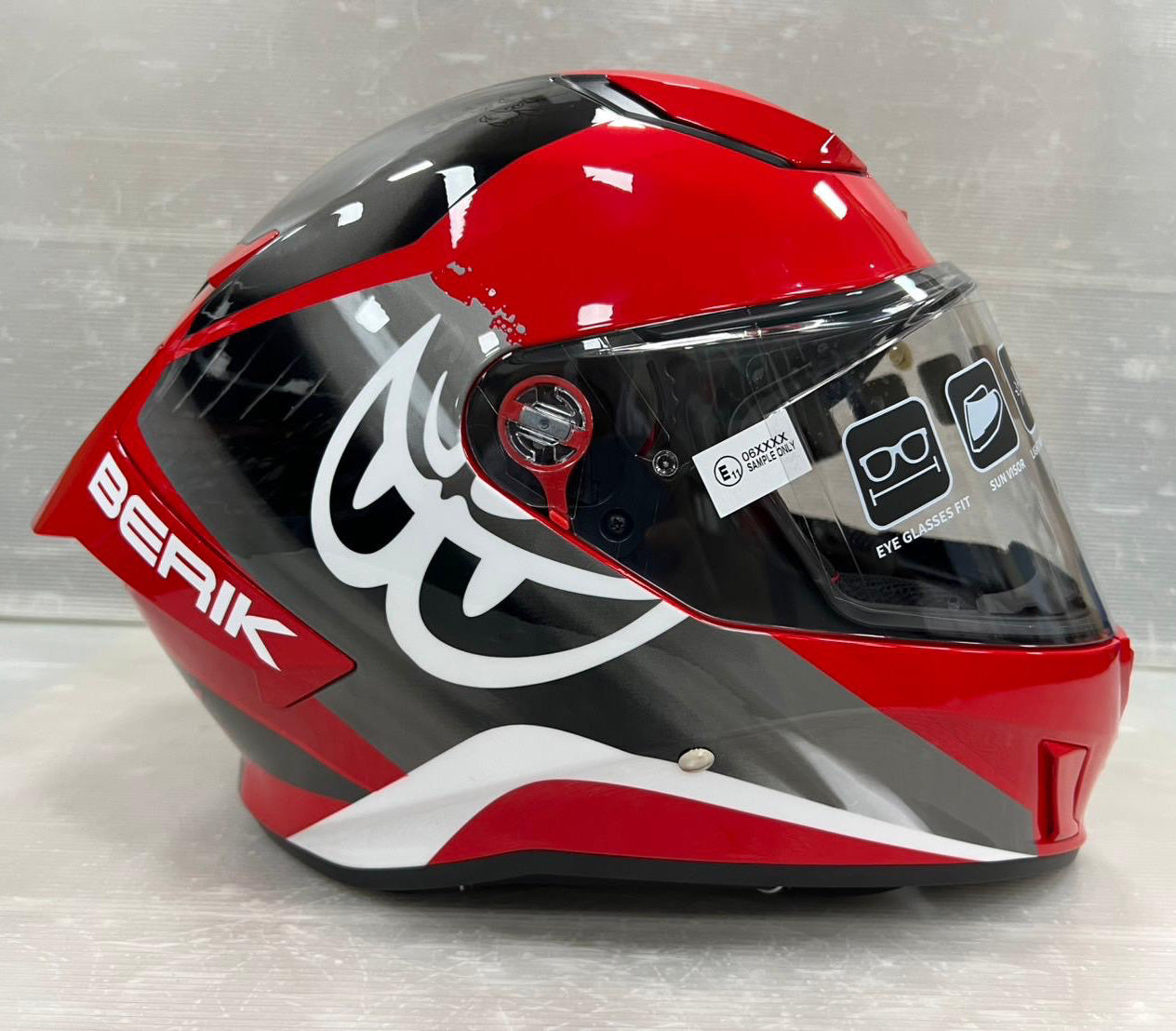 予約販売 HEL-279101-BK RED ベリック オンロードヘルメット フルフェイス