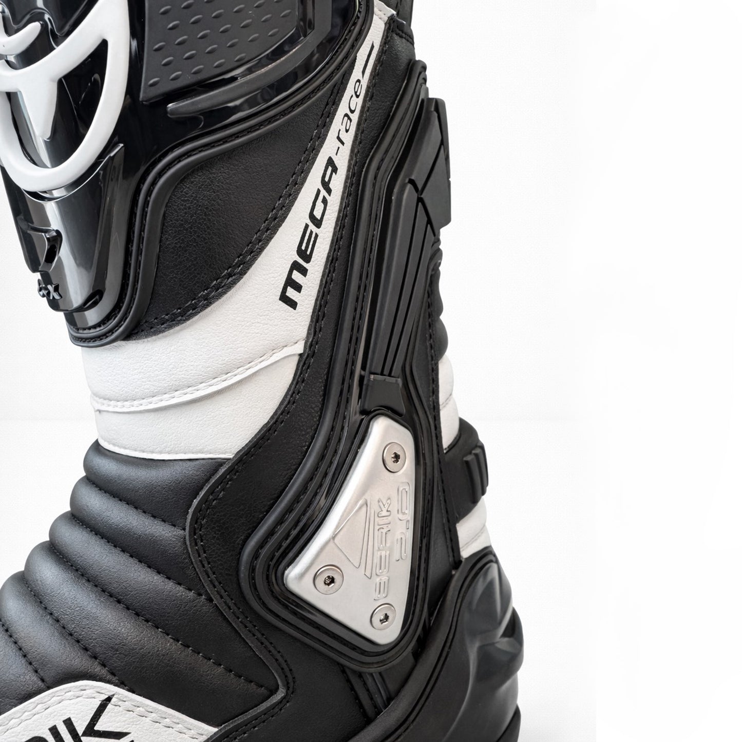 BOT-1563-BK BLACK/WHITE BERIK RACINGBOOTS