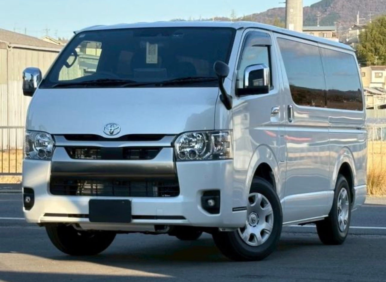 トヨタハイエースダークプライムS　新車登録未使用車 ディーゼルターボ　トランポに